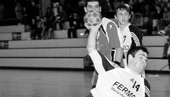 Andreas Hellriegel holt zum Wurf aus. Zum 27:24-Sieg des TSV Nordheim gegen Beilstein steuerte er zwei Treffer bei. (Foto: Andreas Veigel)