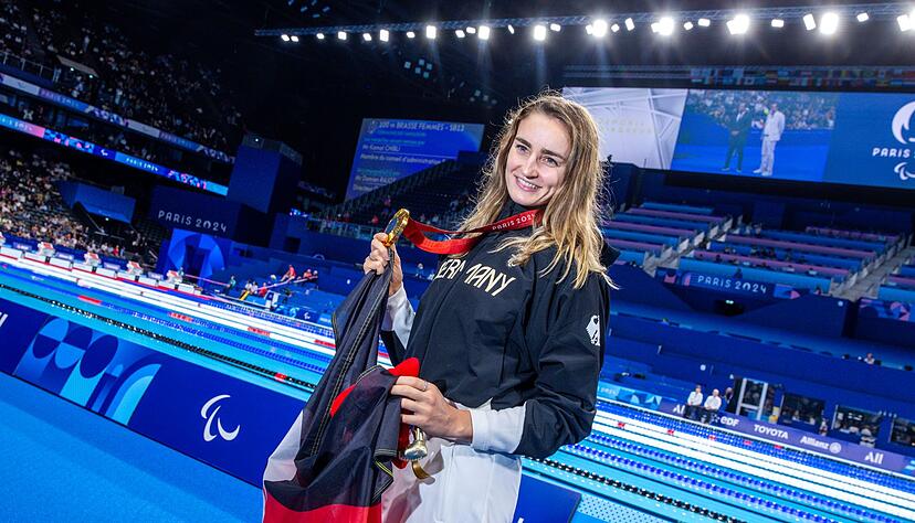 Paralympics-Siegerin Elena Semechin war in Paris Fahnenträgerin bei der Abschlussfeier, jetzt droht ihr der nächste gesundheitliche Rückschlag. Paralympics-Siegerin Elena Semechin war in Paris Fahnenträgerin bei der Abschlussfeier, jetzt droht ihr der nächste gesundheitliche Rückschlag.