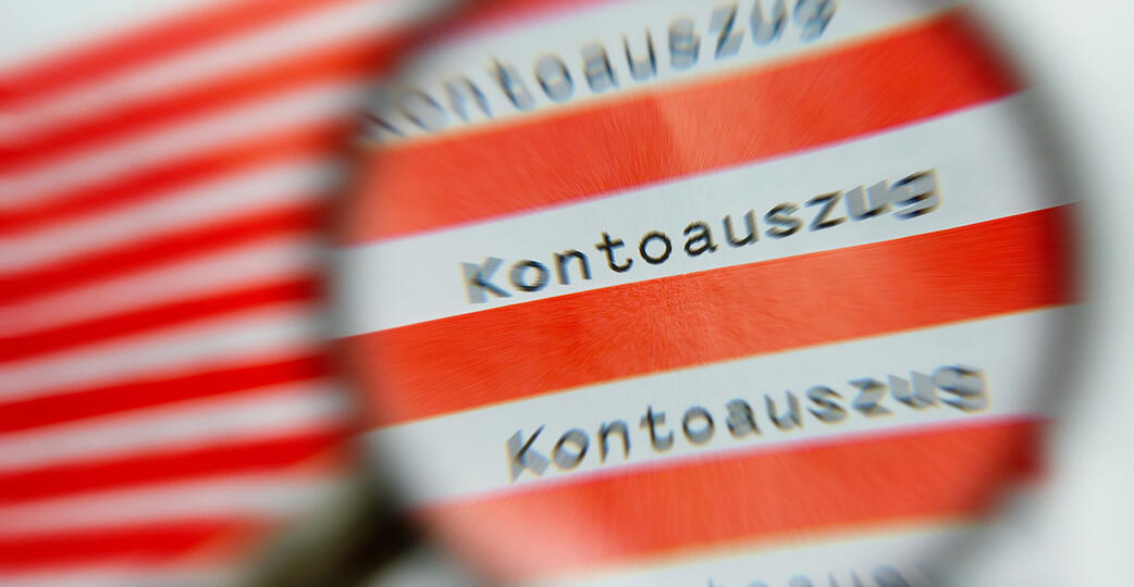 Lastschriftbetrug? Die Verbraucherzentrale warnt aktuell vor einer Abbuchung von „Megatipp Emergency Call Services TR".