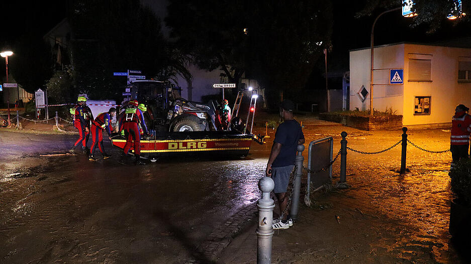 Unwetter sorgen f&uuml;r &Uuml;berschwemmungen im Landkreis Karlsruhe.