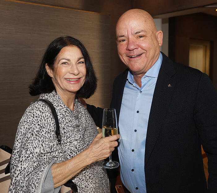 Das Insel-Hotel bot den passenden Rahmen für Begegnungen und Gespräche. Das Insel-Hotel bot den passenden Rahmen für Begegnungen und Gespräche.