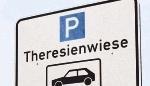 Noch kostet das Parken, ab 2009 ist es dann teilweise frei.Foto: Archiv/Friese