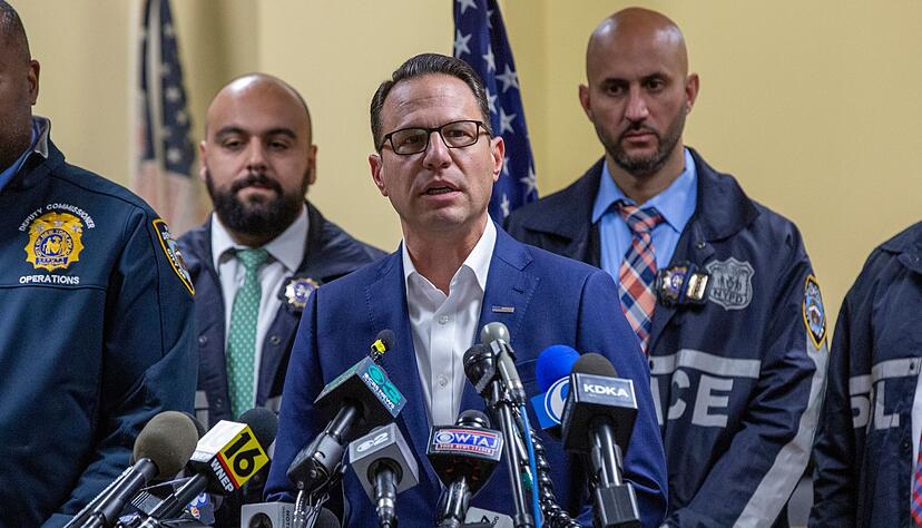 Auch der Gouverneur von Pennsylvania Josh Shapiro &auml;u&szlig;ert sich zu dem Vorfall. (Archivbild)