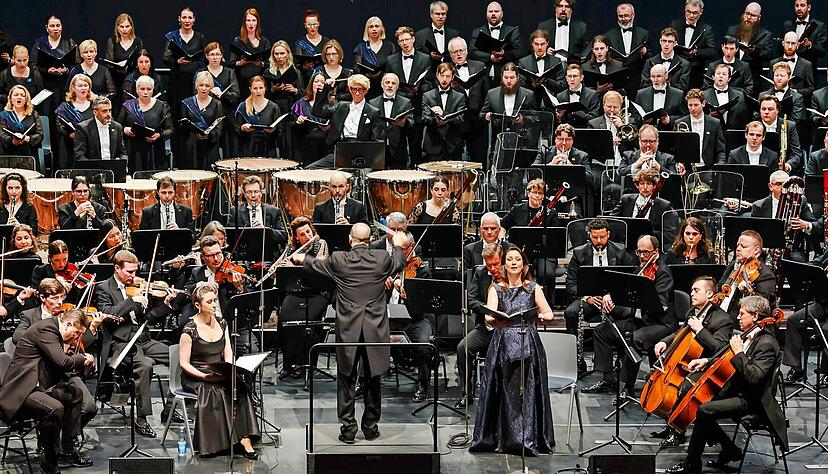 Die Würth Philharmoniker werden mit ihrem Programm „Amor y Vida“ am Wochenende Klassik-Herzen höher schlagen lassen. Die Würth Philharmoniker werden mit ihrem Programm „Amor y Vida“ am Wochenende Klassik-Herzen höher schlagen lassen.