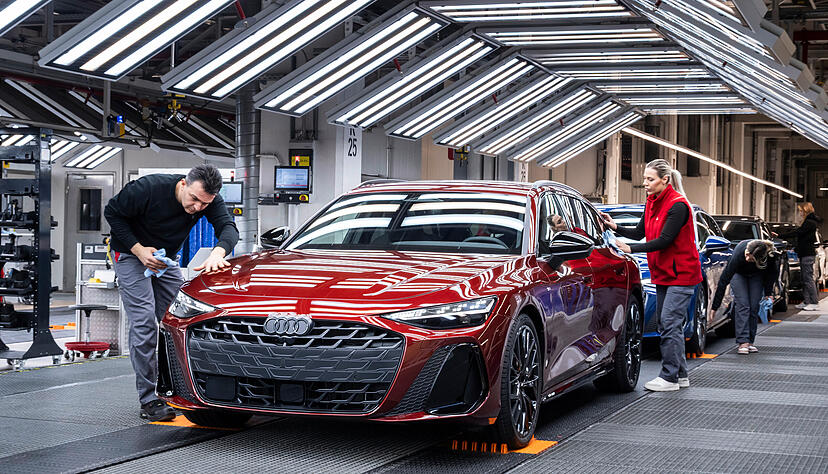 Audi A5 und A6 (im Bild) werden in Neckarsulm in drei Schichten produziert. Im Juni und Juli rollen Fahrzeuge teilweise sogar an den Wochenenden vom Band. Audi A5 und A6 (im Bild) werden in Neckarsulm in drei Schichten produziert. Im Juni und Juli rollen Fahrzeuge teilweise sogar an den Wochenenden vom Band.