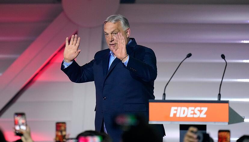 Nach der Wahl in Ungarn gesteht Ministerpräsident Orban seine Niederlage ein. Nach der Wahl in Ungarn gesteht Ministerpräsident Orban seine Niederlage ein.
