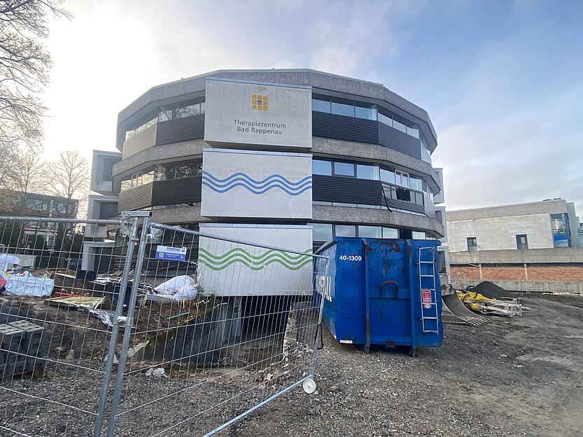 Trotz Gro&szlig;baustelle bleibt der Wellnessbetrieb f&uuml;r G&auml;ste weiterhin ge&ouml;ffnet.