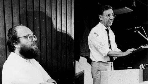 Zusammengestellt von Archiv und Dokumentation der Heilbronner Stimme 

4.7.1986. Oberbürgermeister Dr. Manfred Weinmann, Gaffenberg-Oberonkel und Jugendpfarrer Otto Friedrich eröffnen gemeinsam die ersten Kulturtage auf dem Gaffenberg in Heilbronn