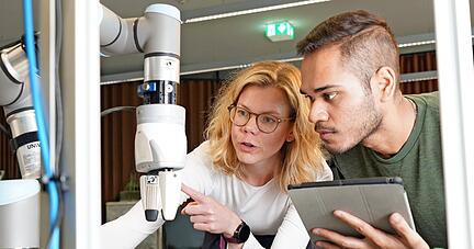 Einen Greifarm mit Künstlicher Intelligenz ausstatten? Eine von vielen Ideen, die ein Geschäftsmodell der Zukunft ermöglichen. Die Campus Founders starten für solche und ähnliche Ansätze ihr Inkubatorprogramm AI Founders.
Foto: Campus Founders