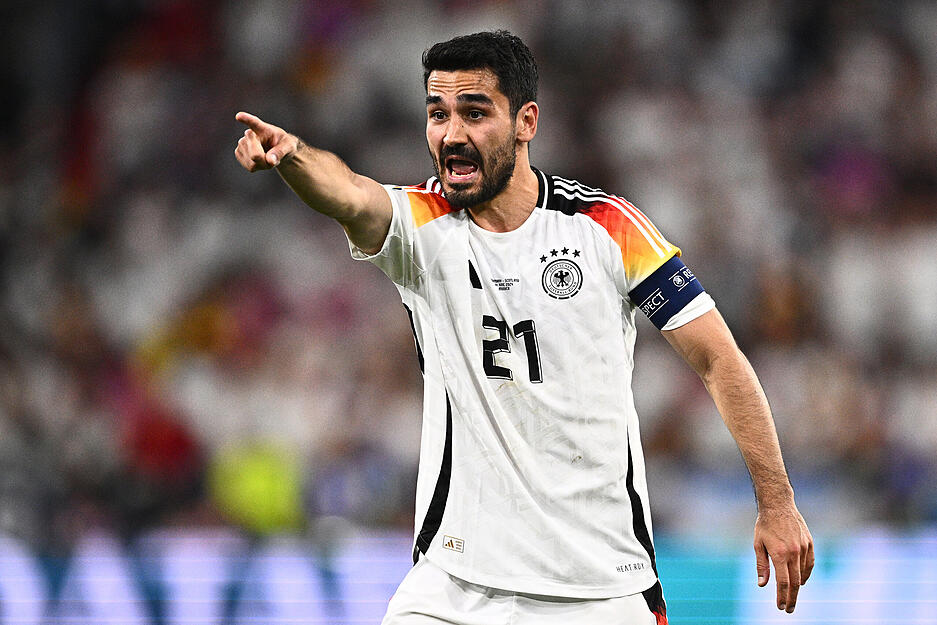 Ilkay Gündogan: Der Mannschaftskapitän hatte sich zuletzt Kritik anhören müssen. Zu blass! Aber nun war er stark, hätte in der 42. Minute beinahe per Kopf das 3:0 erzielt  und wurde bei der Klärung rustikal von Ryan Porteous (Rote Karte!) im Strafraum gefoult. Nach VAR-Intervention entschied Schiri Clement Turpin auf Elfmeter, völlig zu recht.
Note: 2