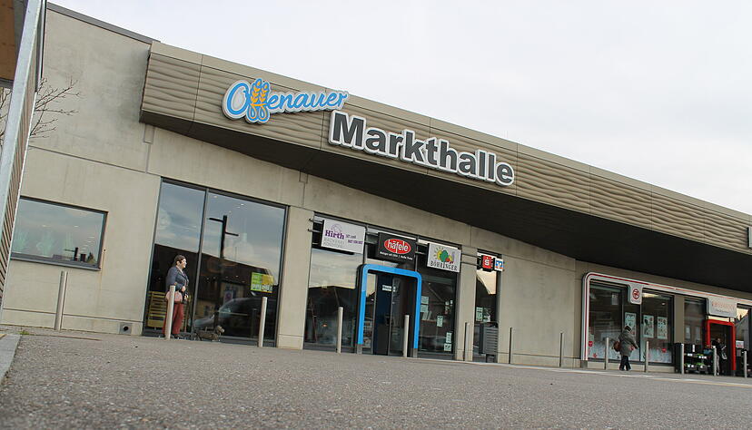Beim Mittagstisch beliebt: Zur Markthalle Offenau geh&ouml;ren eine B&auml;ckerei, ein Metzger und ein Obst- und Gem&uuml;seladen.