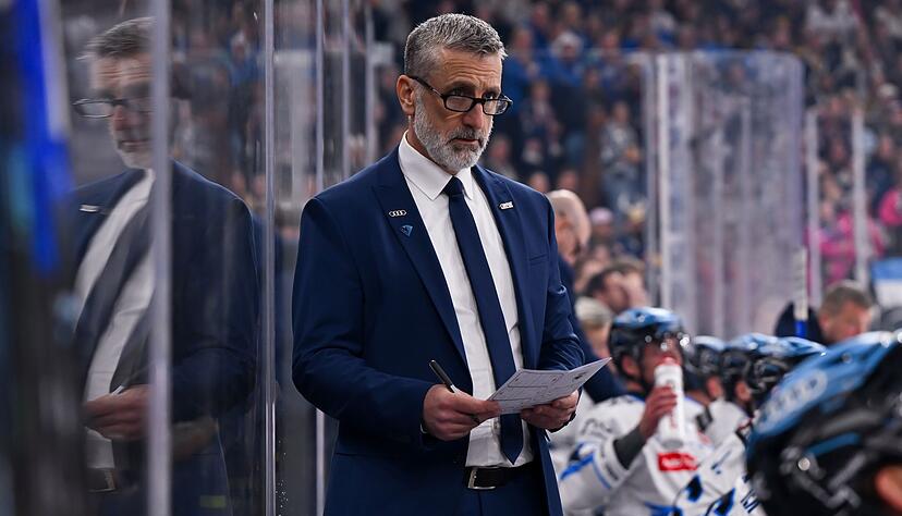 Ingolstadt-Coach Mark French erlebt ein 7:2 gegen München - der Sport wurde aber zur Nebensache. (Archivbild) Ingolstadt-Coach Mark French erlebt ein 7:2 gegen München - der Sport wurde aber zur Nebensache. (Archivbild)