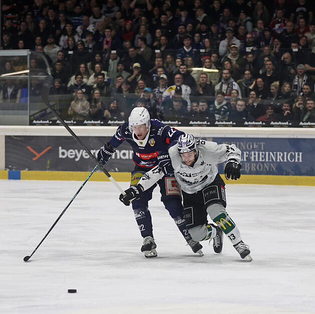Abschluss der Eishockey-Oberliga-Hauptrunde: Heilbronner Falken vs. Bietigheim Steelers