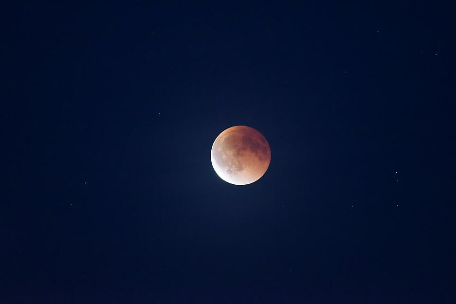 Die totale Mondfinsternis ist am Sonntagabend über Heilbronn und der Region zu sehen.