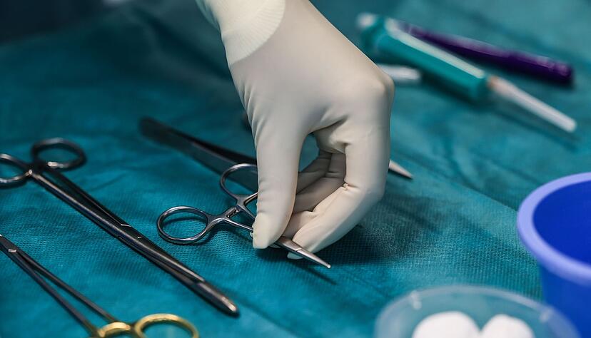 Das Besteck in der Chirurgie ist einer Expertin zufolge eher auf Männerhände ausgelegt. Das Besteck in der Chirurgie ist einer Expertin zufolge eher auf Männerhände ausgelegt.