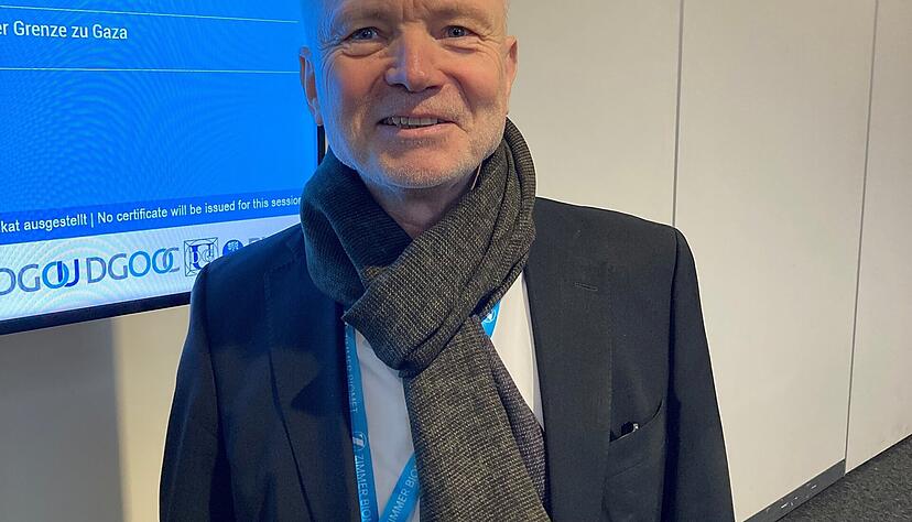 SLK-Unfallchirurg Professor Wolfgang Linhart ist mit einem Team von acht Mitarbeitern nach Berlin gereist. SLK-Unfallchirurg Professor Wolfgang Linhart ist mit einem Team von acht Mitarbeitern nach Berlin gereist.