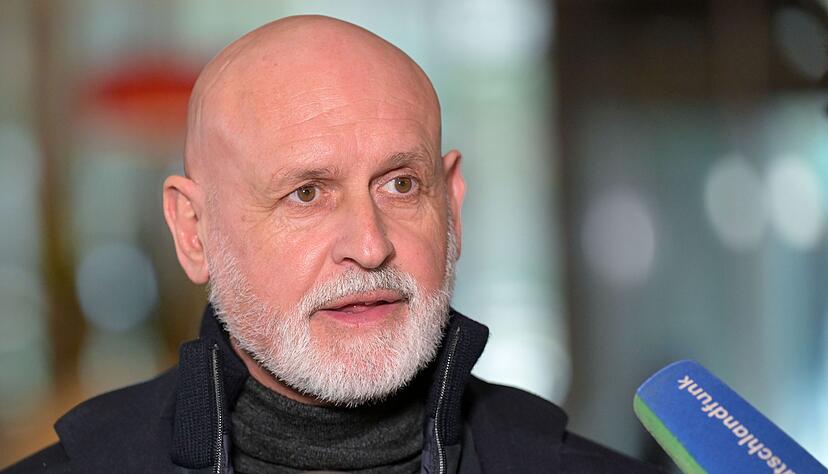 dbb-Chef Volker Geyer warnt vor weiteren Streiks.