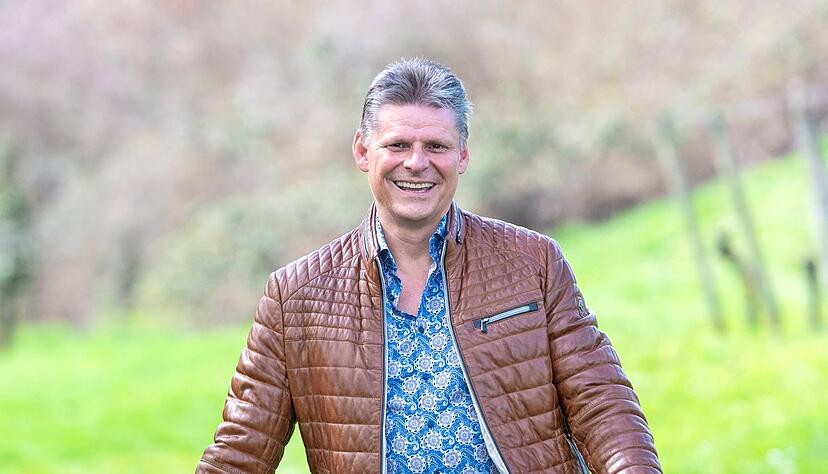 Ein tolles Team: Die vier Jahre alte Labradorhündin Ginny hat wesentlich zur Genesung von Jörg Zuber beigetragen.