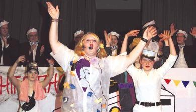 Bequem auf dem Deckchair herum lümmeln dürfen die Ingelfinger auf ihrer närrischen Seereise nicht. Stattdessen ist Fitness angesagt. Bequem auf dem Deckchair herum lümmeln dürfen die Ingelfinger auf ihrer närrischen Seereise nicht. Stattdessen ist Fitness angesagt.