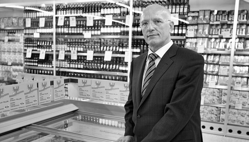 So kannte man Walter P&ouml;tter (rechts): Der Spitzenmanager der Schwarz-Gruppe stellte bei der Gr&uuml;nen Woche in Berlin 2007 die Konzepte von Lidl vor.