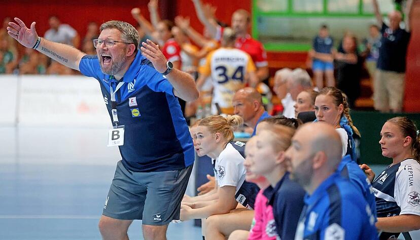"Wirf ihn doch rein!" Thomas Zeitz haderte mit der Chancenverwertung seines Teams. "Wirf ihn doch rein!" Thomas Zeitz haderte mit der Chancenverwertung seines Teams.
