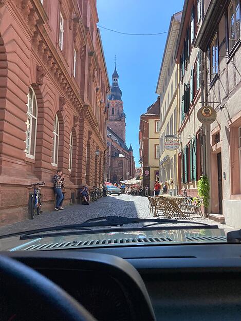 Überraschung: Hier geht es in die Fußgängerzone Überraschung: Hier geht es in die Fußgängerzone