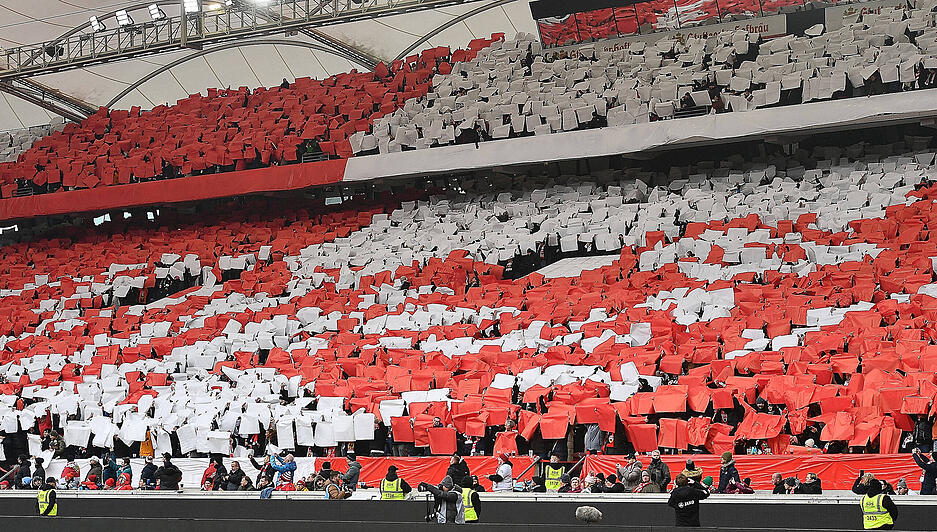 Die VfB-Stuttgart-Fans machten mit einer groß vorbereiteten Choreografie am 22. Spieltag der Fußball-Bundesliga auf sich aufmerksam. In Partie ging es gegen den VfL Wolfsburg.