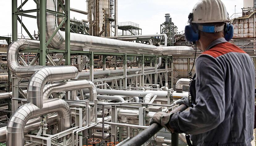 Unternehmen wie die Miro in Karlsruhe hadern mit hohen Preisen. Der Arbeitgeberverband Chemie fordert Investitionen statt Tariferhöhungen.
Foto: ChemieBW/Eppler Unternehmen wie die Miro in Karlsruhe hadern mit hohen Preisen. Der Arbeitgeberverband Chemie fordert Investitionen statt Tariferhöhungen.
Foto: ChemieBW/Eppler