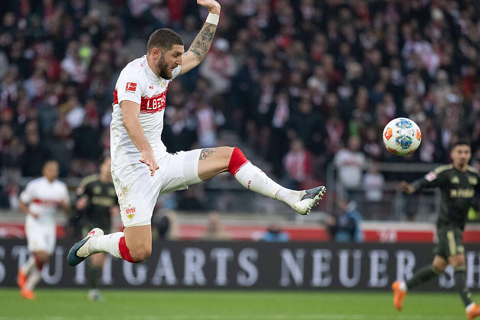 Jeff Chabot: Gl&uuml;ck in der 14. Minute, dass sein Fehler von Union Berlin nicht ausgenutzt wird. Nicht ganz so stark wie zuletzt, dennoch meist stabil. Note: 3,5