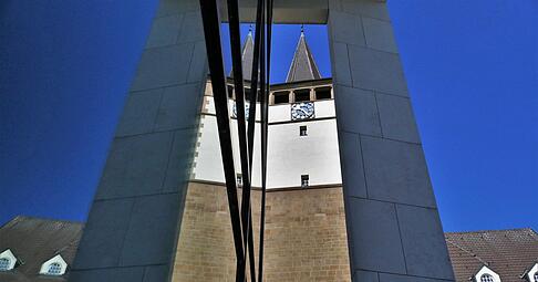 Da lohnt das genau Hinschauen: Die Spiegelung der Lorenzkirche von Heimatreporter Karl-Heinz Wachtler gehört zu den 106 Bildern des Fotowettbewerbs.
Foto: privat