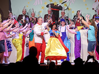 Auch Schneewittchen steht bei der Prunksitzung der Carneval-Gesellschaft Heilbronn auf der Bühne. Auch Schneewittchen steht bei der Prunksitzung der Carneval-Gesellschaft Heilbronn auf der Bühne.
