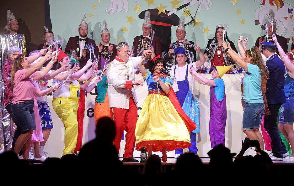 Auch Schneewittchen steht bei der Prunksitzung der Carneval-Gesellschaft Heilbronn auf der B&uuml;hne.