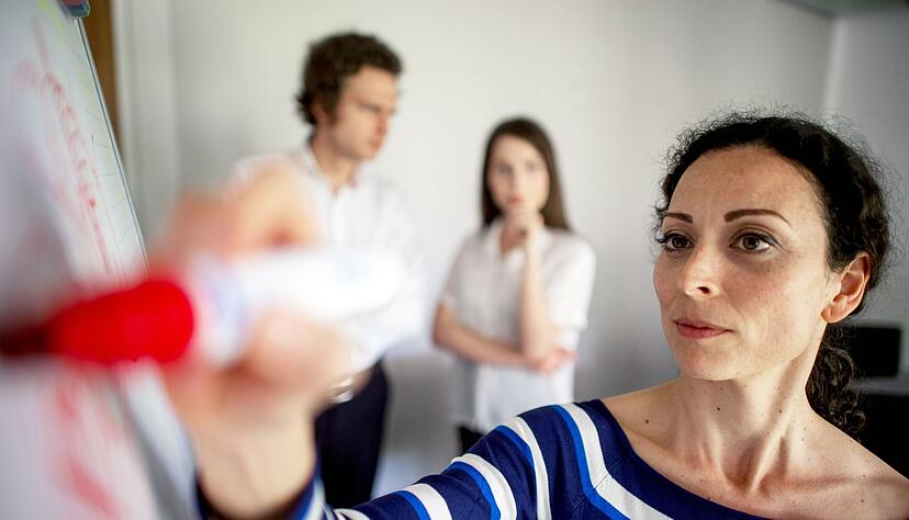 Haben Sie j&uuml;ngst mit einer starken Idee Ihrem Unternehmen weitergeholfen? Solche Erfolge sollten Sie in einer Gehaltsverhandlung vorbringen.