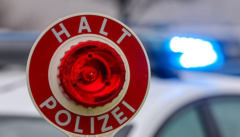 Bei einer Kontrolle werden die Beamten f&uuml;ndig. (Symbolbild)