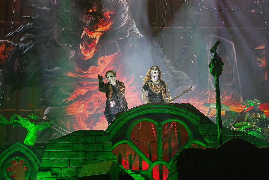 Ausgefeilte Melodien, die sich trotz ihrer Wurzeln im traditionellen Metal nie in ewig langen Gitarrensoli verlieren. Ausgefeilte Melodien, die sich trotz ihrer Wurzeln im traditionellen Metal nie in ewig langen Gitarrensoli verlieren.