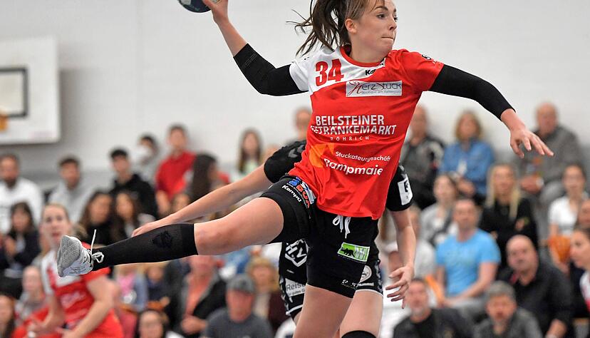 Kreisläuferin Elena Fabritz ist die neue Kapitänin der SG Schozach-Bottwartal. Die 26-Jährige hat sich in der Rückrunde der vergangenen Saison zur Führungsspielerin auf und abseits des Spielfelds entwickelt. Kreisläuferin Elena Fabritz ist die neue Kapitänin der SG Schozach-Bottwartal. Die 26-Jährige hat sich in der Rückrunde der vergangenen Saison zur Führungsspielerin auf und abseits des Spielfelds entwickelt.