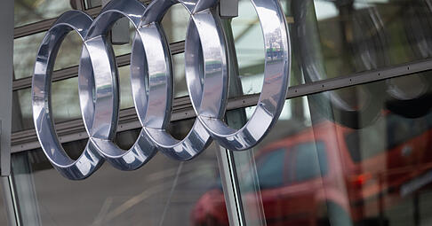 Für die Stammbelegschaft von Audi gilt eine Beschäftigungssicherung bis 2033, sie schließt betriebsbedingte Kündigungen aus.