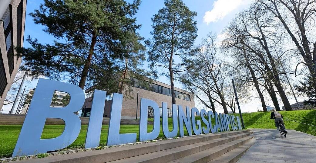 Auf dem Bildungscampus sind wissenschaftliche Einrichtungen t&auml;tig, Hunderte Studenten lernen vor Ort. Der Ausbau schreitet weiter voran: Neue Akteure kommen, der Bildungscampus w&auml;chst.