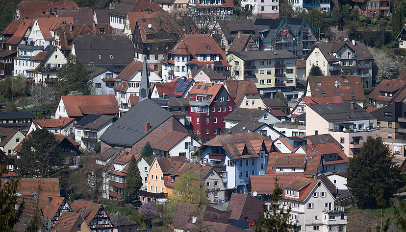 Bad Liebenzell im Nordschwarzwald hält einen ungeliebten Rekord: Es haben sich dort pro Einwohner mehr Schulden angehäuft als in allen anderen Städten und Gemeinden in Baden-Württemberg.