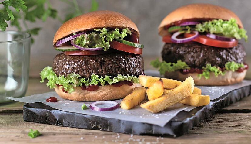 Vegane Burger bringen Herstellern derzeit sensationelle Ums&auml;tze ein. Foto: Lidl/LIDL/obs