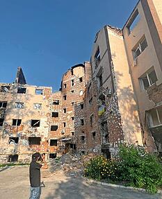 In Charkiw erlebte der 28-Jährige diese Woche, wie bei einem russischen Raketenangriff die Infrastruktur lahmgelegt wurde.