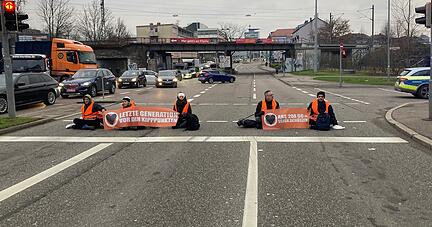 Die Gruppierung "Letzte Generation" blockiert vor vier Wochen die Neckarsulmer Straße.