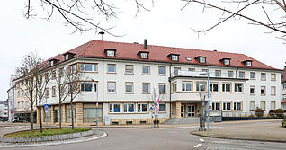 Das Gemeindezentrum St. Paulus in Neckarsulm soll verkauft werden. Die katholische Fachschule in der Friedrichstraße wird in die Häußler-Schule umziehen.