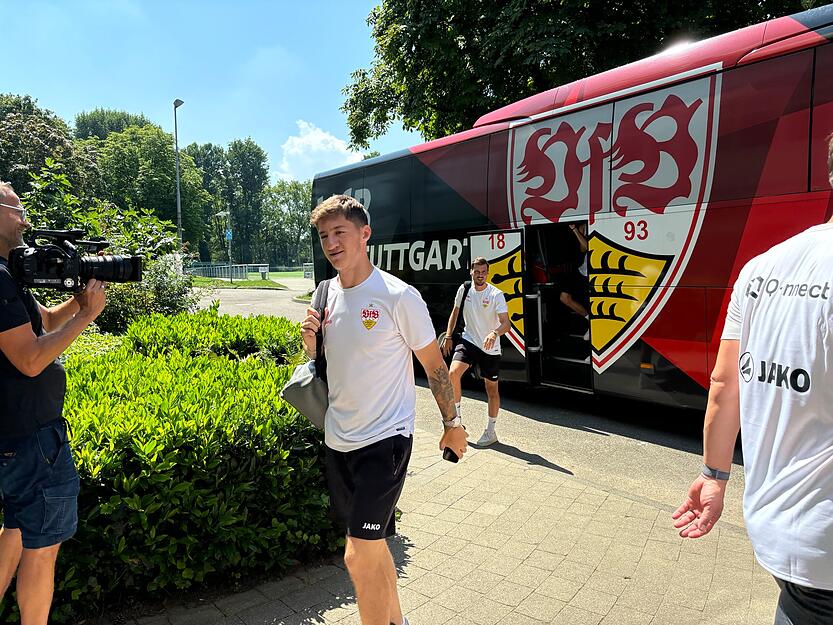 An diesem Spieltag kann es in Baden-Württemberg bis zu 35 Grad heiß werden – erschwerte Bedingungen also für die Spieler vom VfB und ihre Gegner.