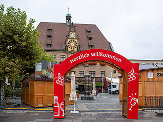 Bald ist es soweit: Das Heilbronner Weindorf öffnet am Donnerstag, 11. September, seine Pforten. Die Stände auf dem Marktplatz sind aufgebaut.