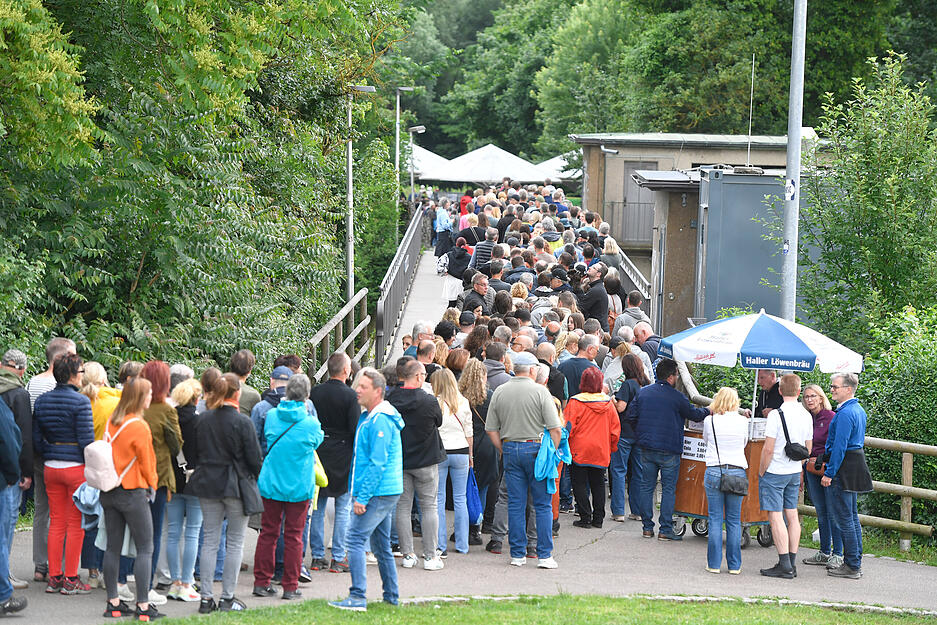 Die Sicherheitskontrollen sorgten für Verzögerungen beim Einlass.