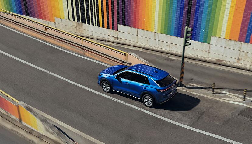 Flott unterwegs: Agil, aber familienfreundlich und komfortabel abgestimmt.