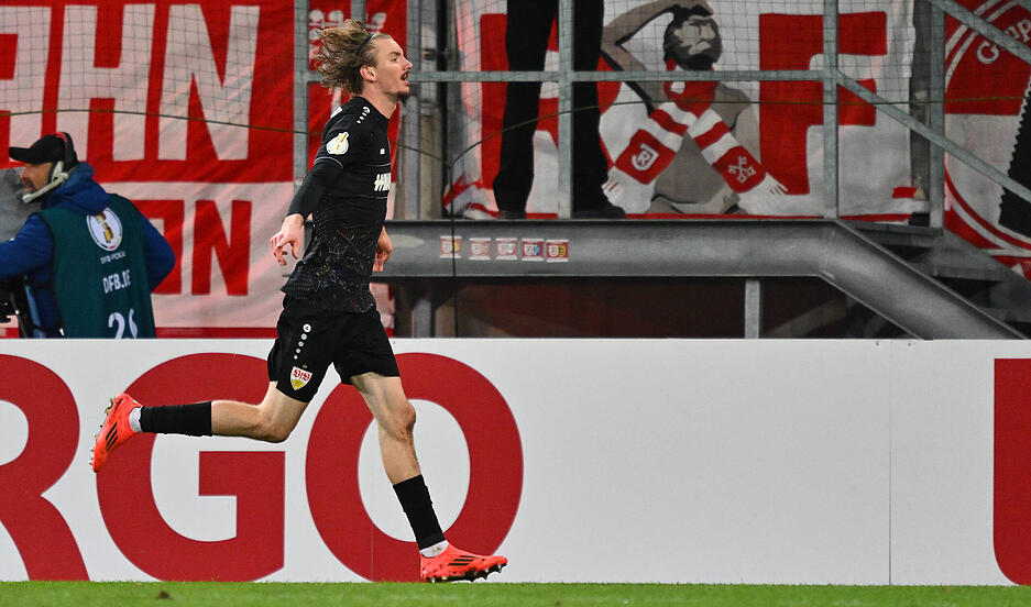 Nach dem Wiederanpfiff machte Nick Woltemade alles klar. Einen traumhaften Pass von Justin Diehl verwandelte er eiskalt zum 3:0 (61.). Der Schlusspunkt.