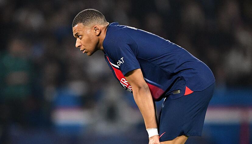 Vor dem Arbeitsgericht in Paris überzogen sich Kylian Mbappé und sein Ex-Club PSG mit hohen Millionenforderungen. (Archivfoto) Vor dem Arbeitsgericht in Paris überzogen sich Kylian Mbappé und sein Ex-Club PSG mit hohen Millionenforderungen. (Archivfoto)