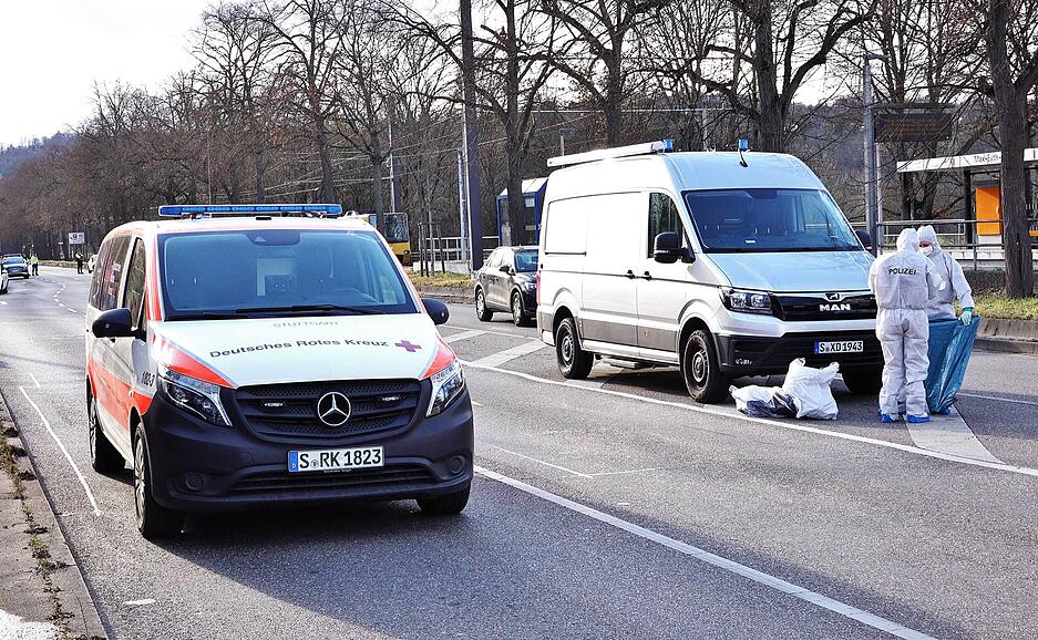 Das Unglück ereignete sich an der Stadtbahnhaltestelle „May-Eyth-See“. Das Unglück ereignete sich an der Stadtbahnhaltestelle „May-Eyth-See“.